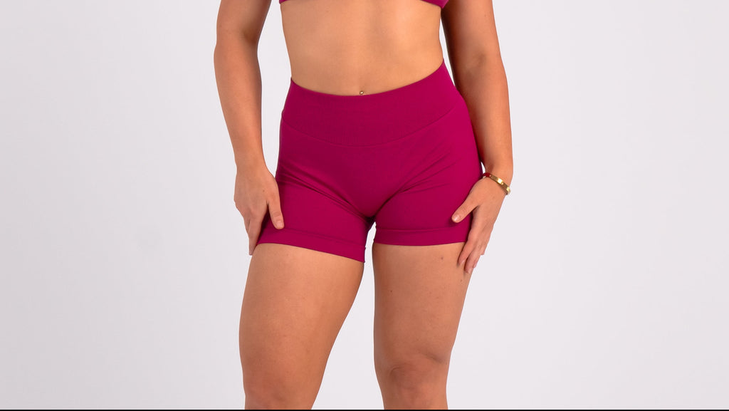 Becoming Her Mid Rise Short - Sangria